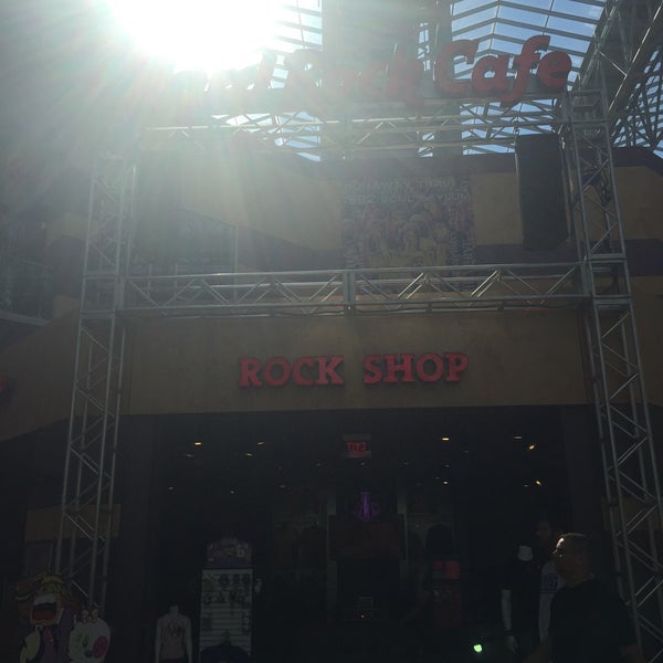 7/25/2016 tarihinde Melissaziyaretçi tarafından Hard Rock Cafe Mall of America'de çekilen fotoğraf