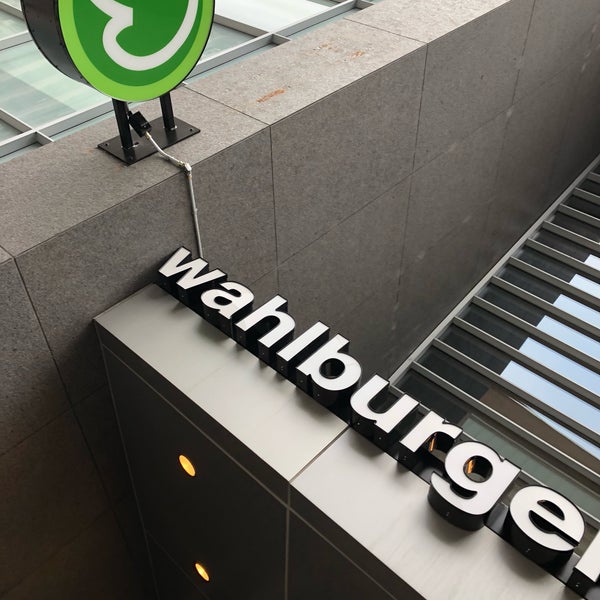 Photo taken at Wahlburgers by Melissa on 4/2/2018