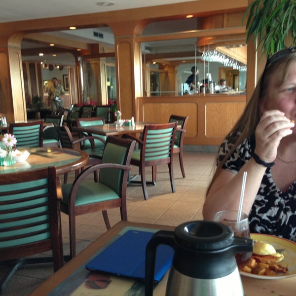 1/5/2013 tarihinde Brad D.ziyaretçi tarafından Mangos Restaurant and Tiki Bar'de çekilen fotoğraf