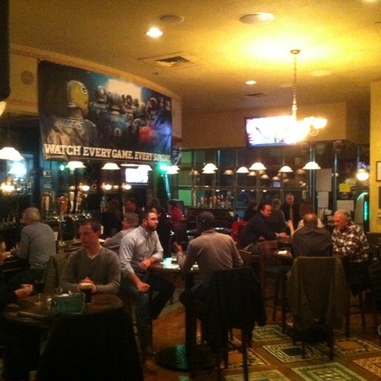 Photo taken at Darcys Irish Pub by Bryan E. on 11/13/2012