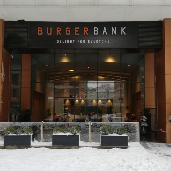 Das Foto wurde bei Burgerbank von Mervan A. am 2/24/2019 aufgenommen