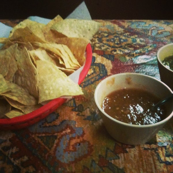 Foto tomada en El Ranchero Mexican Restaurant  por ♠🍺Steven K. el 12/23/2012
