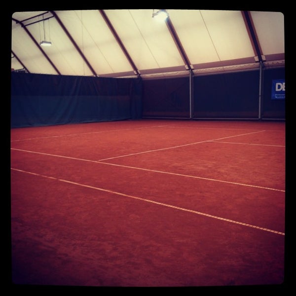 Das Foto wurde bei Justine Henin Tennis Academy von Tanguy W. am 10/17/2013 aufgenommen