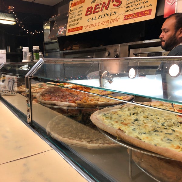 Photo taken at Ben&#39;s Pizzeria by Leah G. on 12/31/2019
