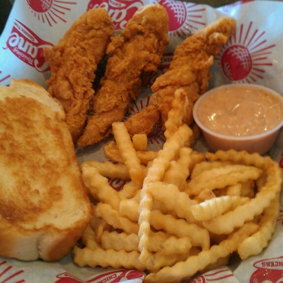 Photo taken at Raising Cane&#39;s Chicken Fingers by Kassika W. on 8/23/2013
