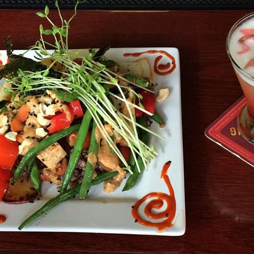 11/24/2014にEvolve Vegan RestaurantがEvolve Vegan Restaurantで撮った写真