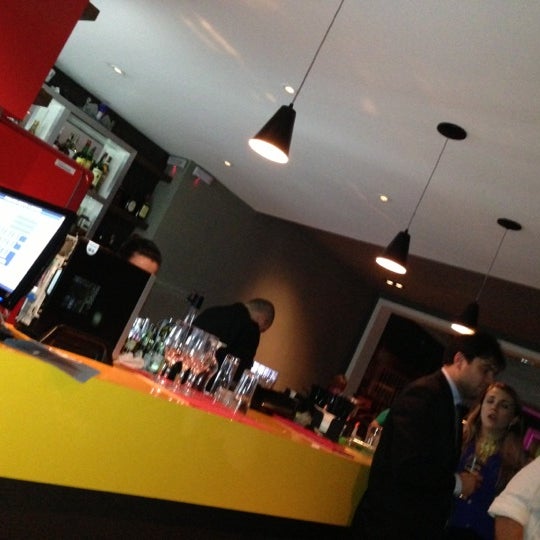 11/2/2012 tarihinde Jeferson D.ziyaretçi tarafından Rosário Resto Lounge Pub'de çekilen fotoğraf