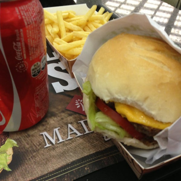 Photo prise au Madero Burger par Mariana d. le7/10/2013