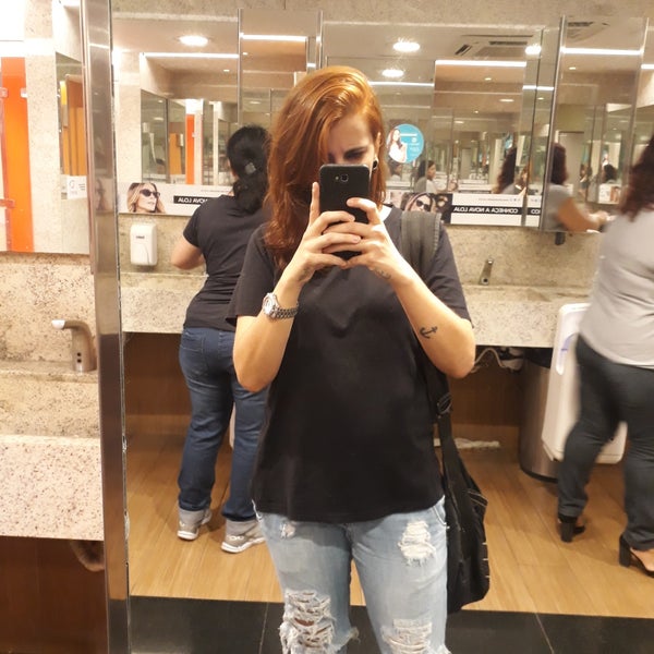 Photo taken at Center Shopping by Laisa G. on 10/21/2019