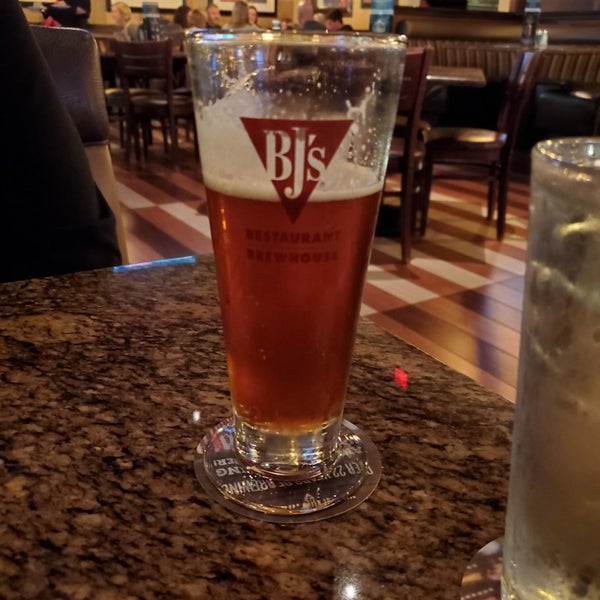 Photo taken at BJ&#39;s Restaurant &amp; Brewhouse by Rex C. on 12/9/2019