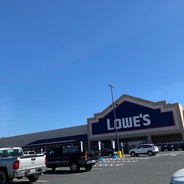 Lowe's Hardware Store in Asheboro