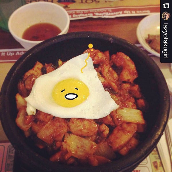 Das Foto wurde bei Dolsot House | K-Town BBQ Korean Restaurant von Craig V. am 8/21/2015 aufgenommen