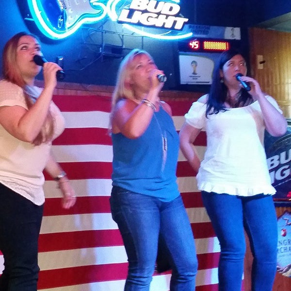 Photo taken at Little Hoolie&#39;s Sports Bar by Liliana L. on 5/30/2015