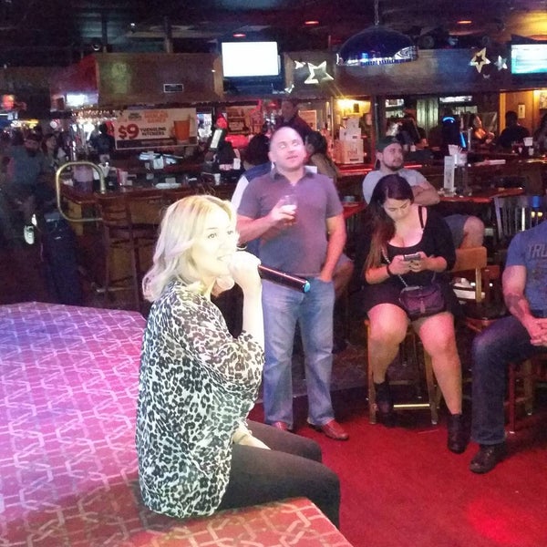 Photo taken at Little Hoolie&#39;s Sports Bar by Liliana L. on 8/6/2015