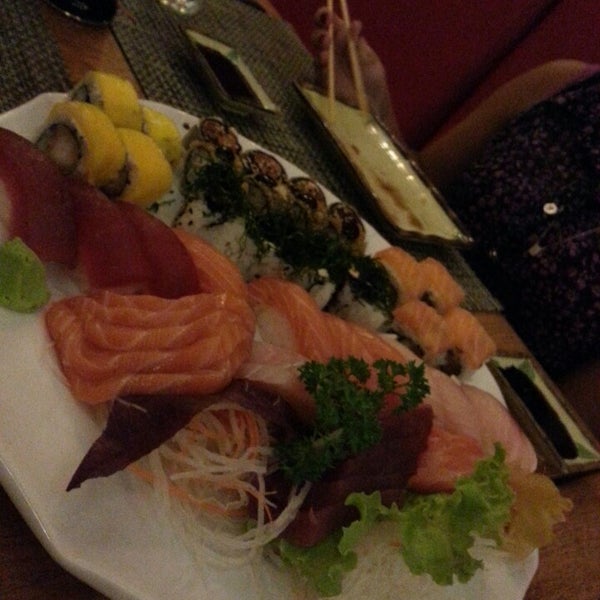 Снимок сделан в Restaurante Sapporo - Itaim Bibi пользователем ᴡ S. 12/13/2013