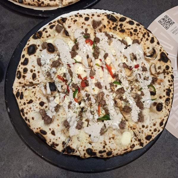 Pusar Food Italian Restaurant in Tehran