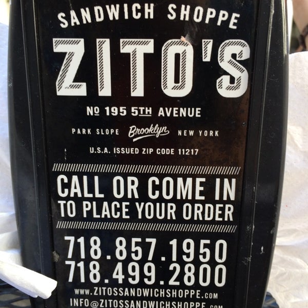 Foto scattata a Zito&#39;s Sandwich Shoppe da Jeroen J. il 5/11/2014