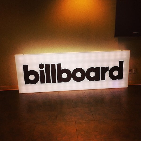Снимок сделан в Billboard пользователем Jesse T. 4/22/2014