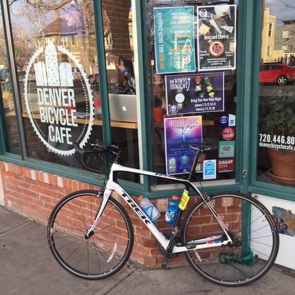 Foto tomada en Denver Bicycle Cafe  por Tim J. el 1/6/2018