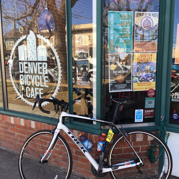 Foto diambil di Denver Bicycle Cafe oleh Tim J. pada 3/17/2018