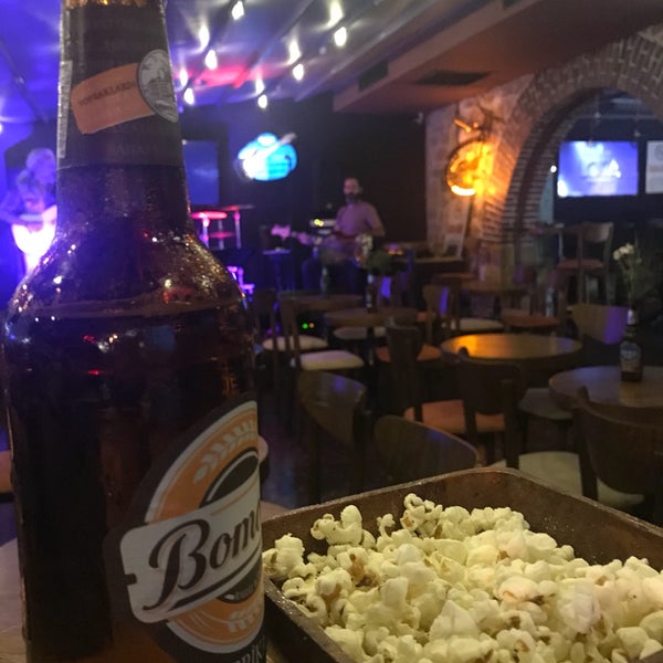 Foto diambil di Loca Bistro &amp; Bar oleh Nurgül E. pada 6/20/2018