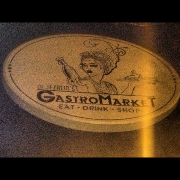 รูปภาพถ่ายที่ GastroMarket โดย Don Carlo A. เมื่อ 11/21/2012