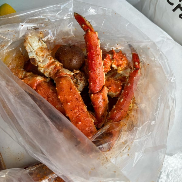 Photo taken at The Boiling Crab by Parham B. on 4/15/2024