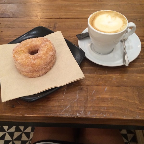 Good cafe to grab a quick coffee and Cronut! The staff is friendly and the cafe has wifi.