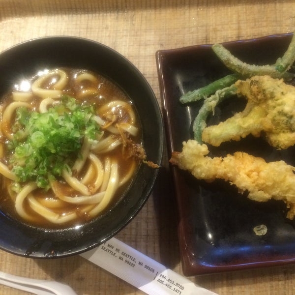 Photo taken at U:DON Fresh Japanese Noodle Station by Josh H. on 9/29/2015