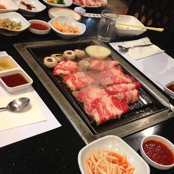 Foto scattata a O Dae San Korean BBQ da Rojas il 7/5/2013