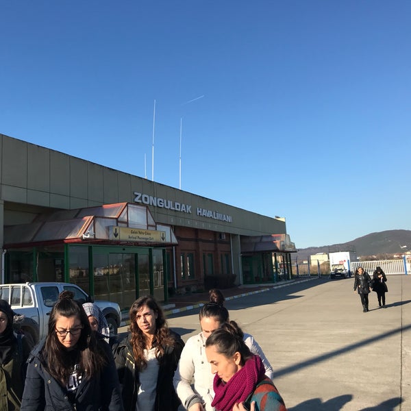 12/8/2017 tarihinde Cengiz S.ziyaretçi tarafından Zonguldak Havalimanı (ONQ)'de çekilen fotoğraf