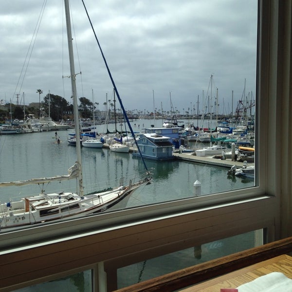 Foto tirada no(a) Jolly Roger Restaurants por Ashley K. em 4/13/2014
