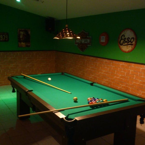 11/26/2014 tarihinde Informal Snooker Barziyaretçi tarafından Informal Snooker Bar'de çekilen fotoğraf