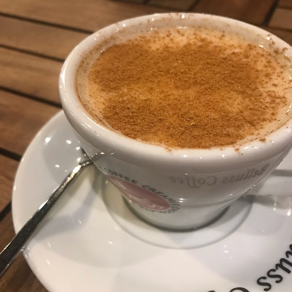 Photo taken at Belluss Coffee by Hdjdkklsdl on 10/13/2019