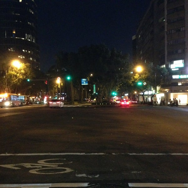Photos At 公車仁愛安和路口站 Da An Qu 0 Tips