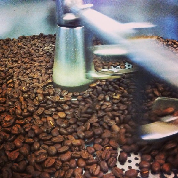 Photo prise au Blanchard&#39;s Coffee Co. Roast Lab par Blanchard&#39;s C. le3/1/2013