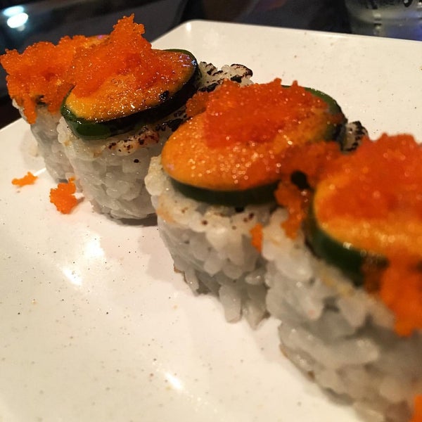 Photo prise au Pacific Rim Sushi &amp; Yakitori Lounge par Kevin S. le10/19/2016