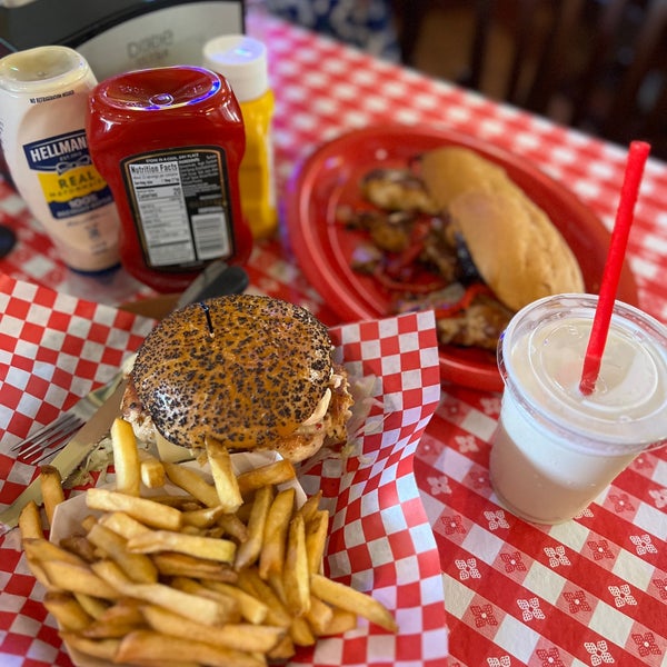 Photo taken at Chip&#39;s Old Fashioned Hamburgers by Anudeep V. on 6/18/2023