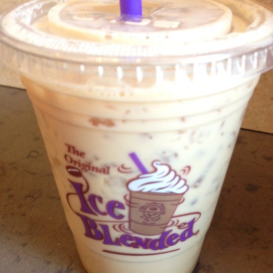 Photo taken at The Coffee Bean &amp; Tea Leaf by Amiee L. on 10/3/2012