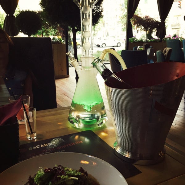 6/10/2015에 😇😈Юлия А.님이 Pre-party ресторан &quot;Яблоко&quot;에서 찍은 사진