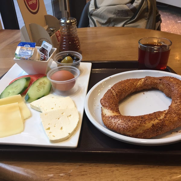 Photo taken at Simit Café by Serdar Ç. on 11/12/2015