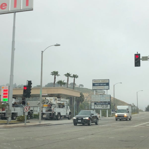 Photo taken at Malibu Country Mart by Curtis T. on 5/13/2019