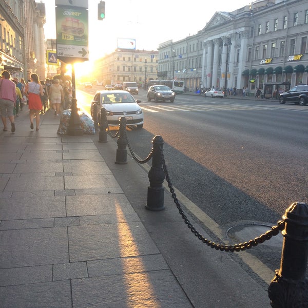 8/24/2015 tarihinde Anetta🎀ziyaretçi tarafından Nevsky Prospect'de çekilen fotoğraf