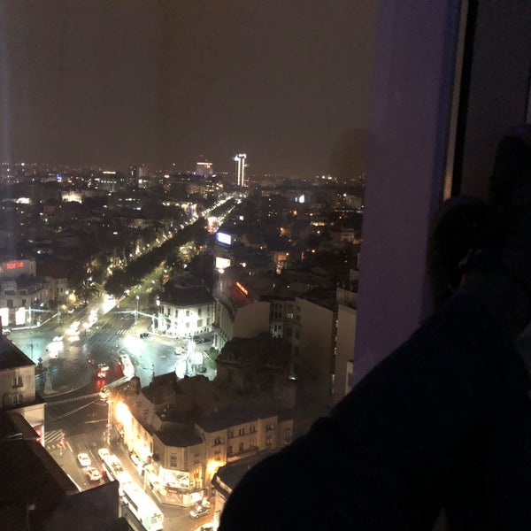 Foto diambil di Sheraton Bucharest Hotel oleh E F. pada 11/14/2018