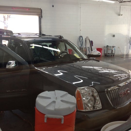 11/9/2012에 Jo &.님이 Cactus Car Wash - Marietta/East Cobb에서 찍은 사진