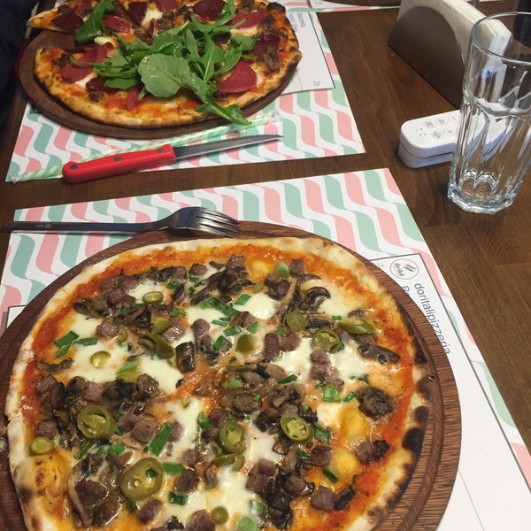 Photo taken at Doritali Pizza by Uğur Ö. on 3/6/2017