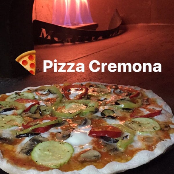 Foto scattata a Doritali Pizza da Uğur Ö. il 4/22/2017