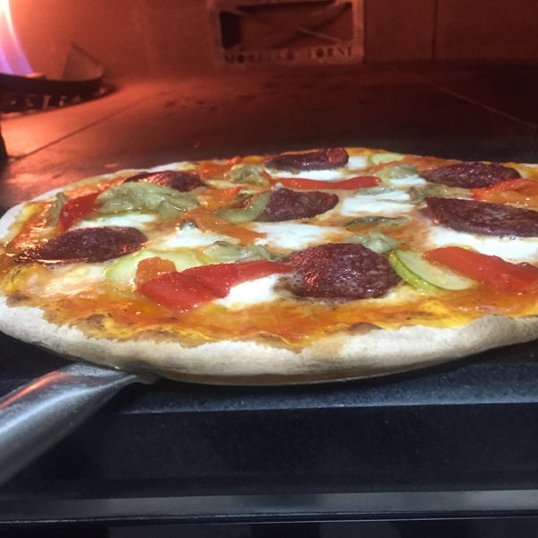 Foto scattata a Doritali Pizza da Uğur Ö. il 3/22/2017
