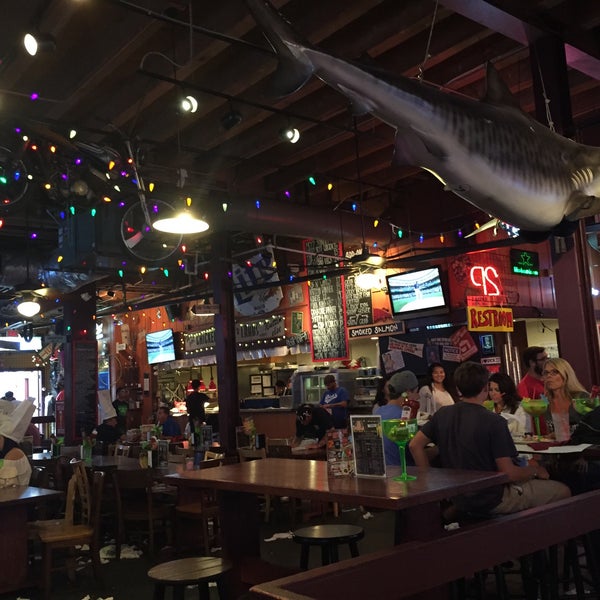 Photo taken at Dick&#39;s Last Resort by Neil C. on 7/19/2015