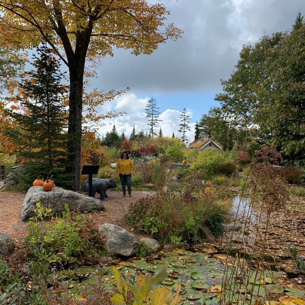 Das Foto wurde bei Coastal Maine Botanical Gardens von Monica S. am 10/14/2019 aufgenommen